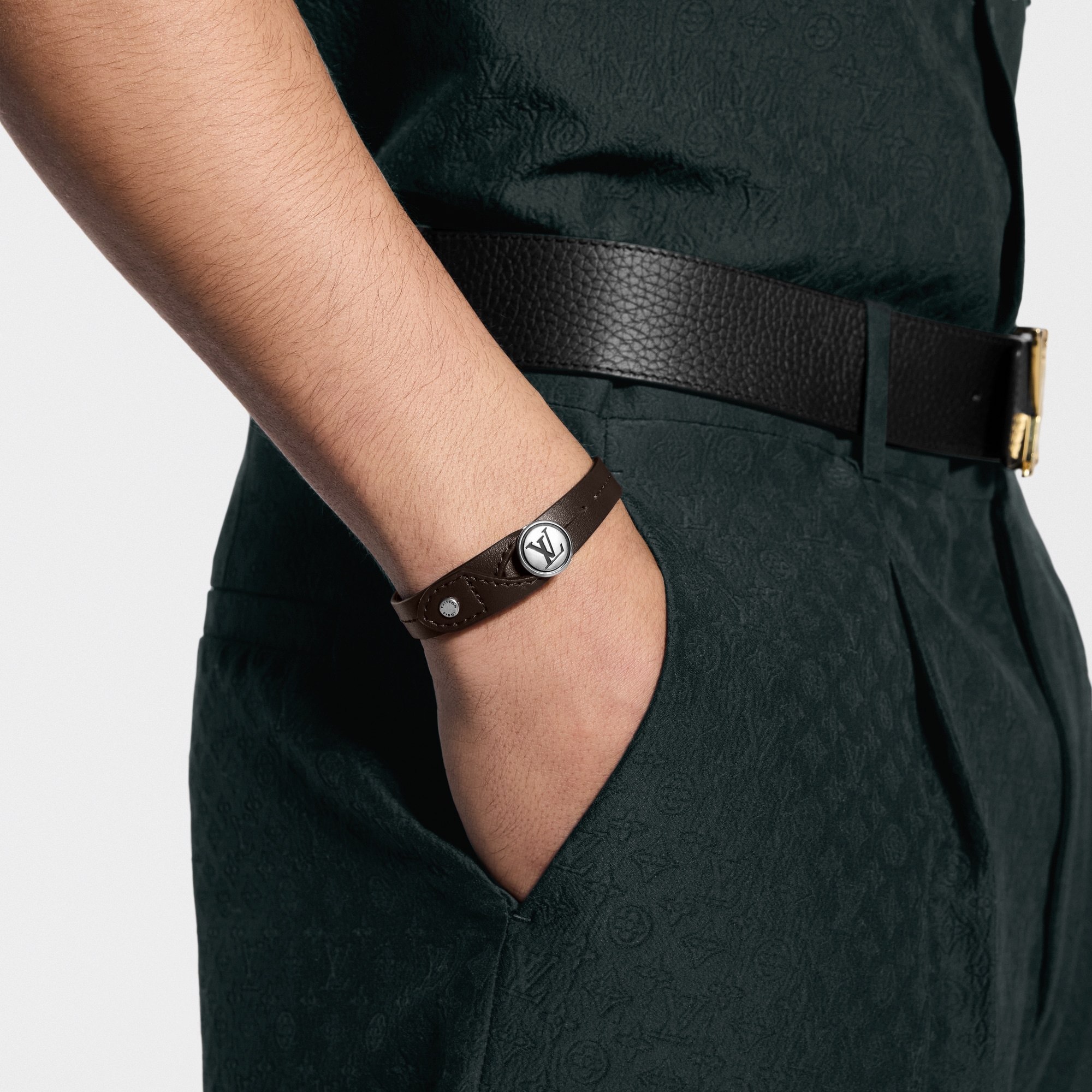 Louis Vuitton レザーブレスレット LV Studs Leather Bracelet - Men - Fashion Jewelry | LOUIS VUITTON ®